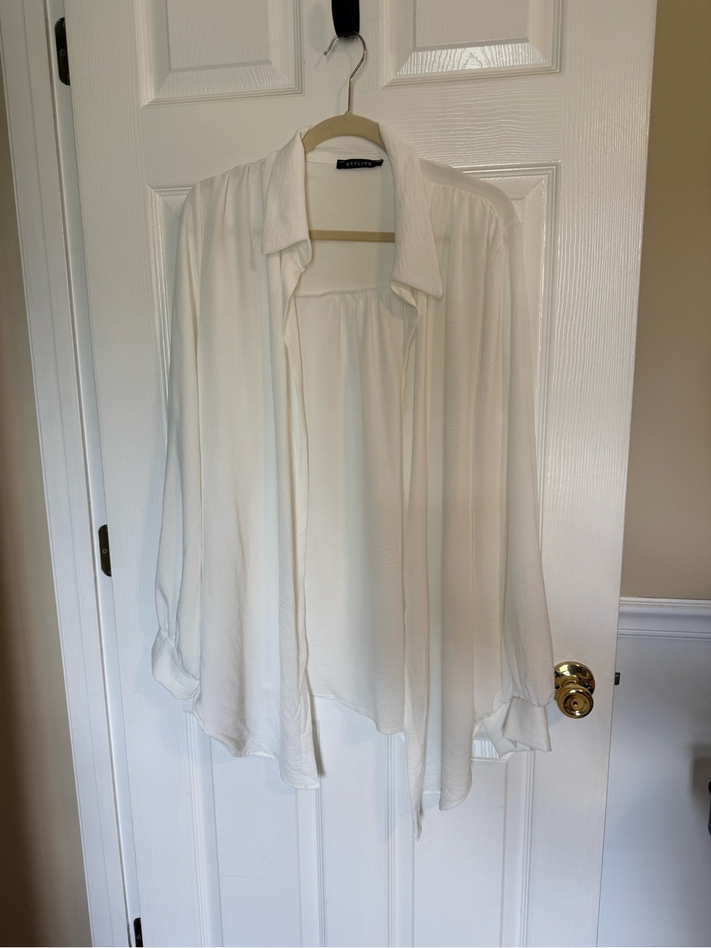 Lightweight White Flowy Blouse by StyLive